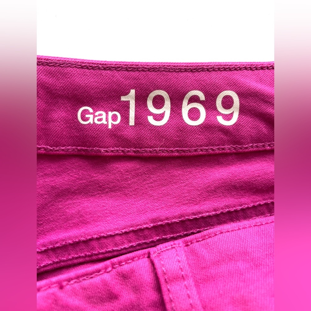 Junior’s Pink Jeans - Picture 3 of 14